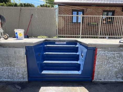 Escalier piscine Lévis Saint-Nicolas