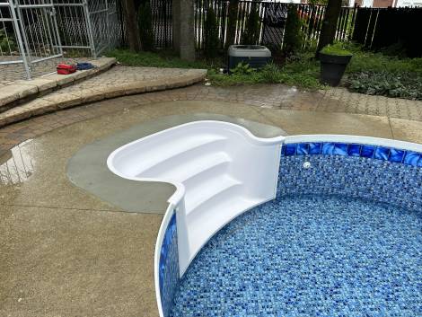 Escalier piscine Lévis Saint-Nicolas